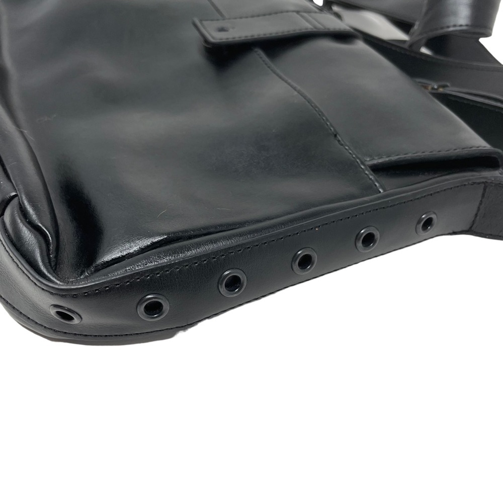 GUC Lamarthe Paris Leather Crossbody Black Bag - Picture 4 of 8